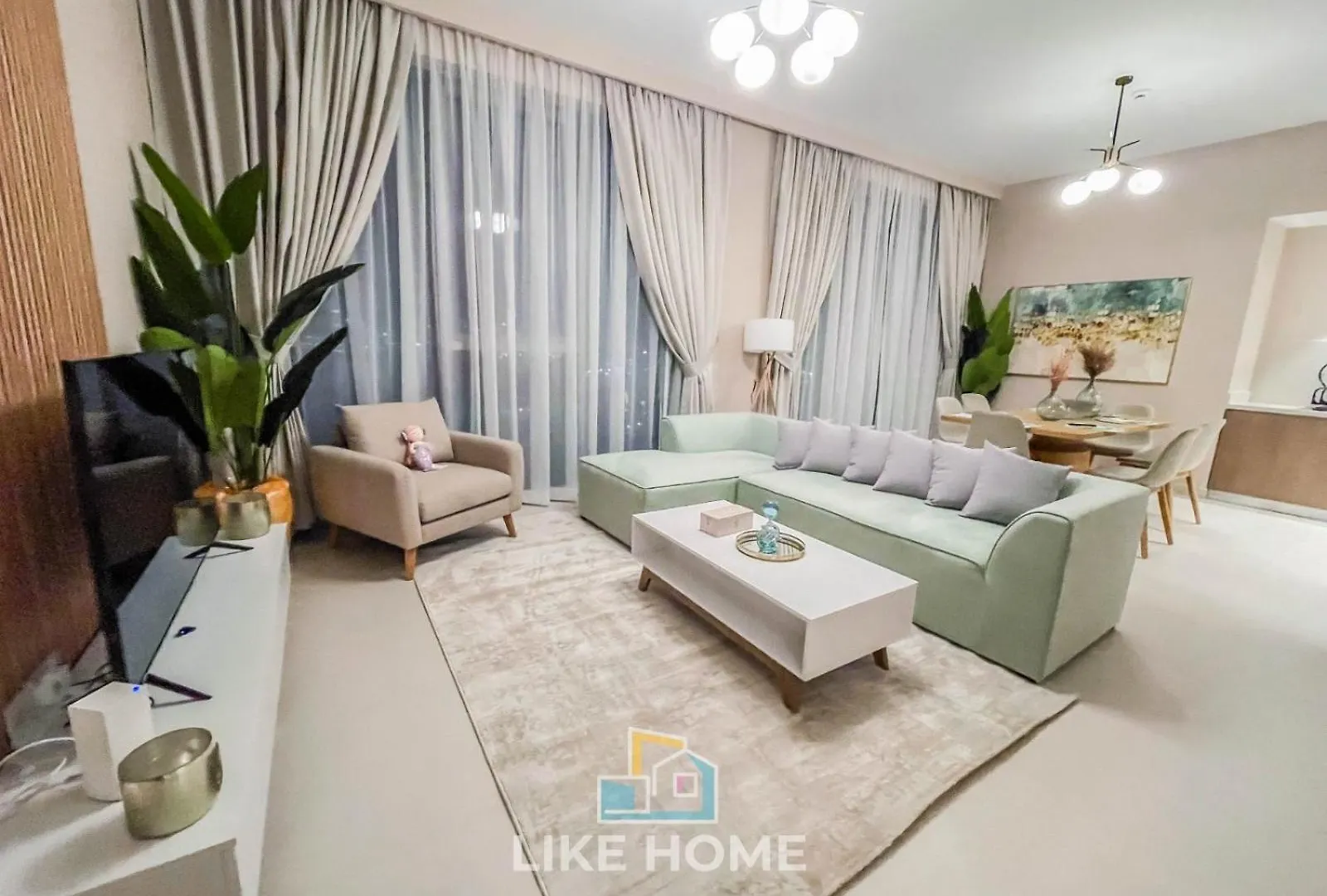 Like Home - 3402 Contemporary 2-Bedroom Apartment With Amazing Views location